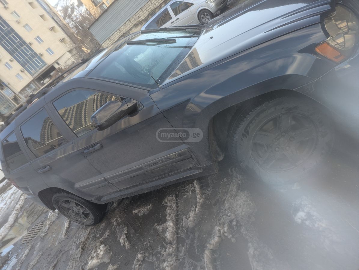 Jeep Grand Cherokee 2005 — photo 2