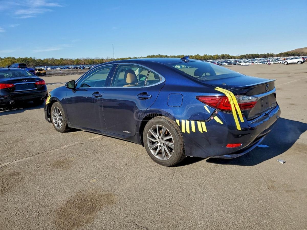 Lexus ES 350 2018 — photo 2