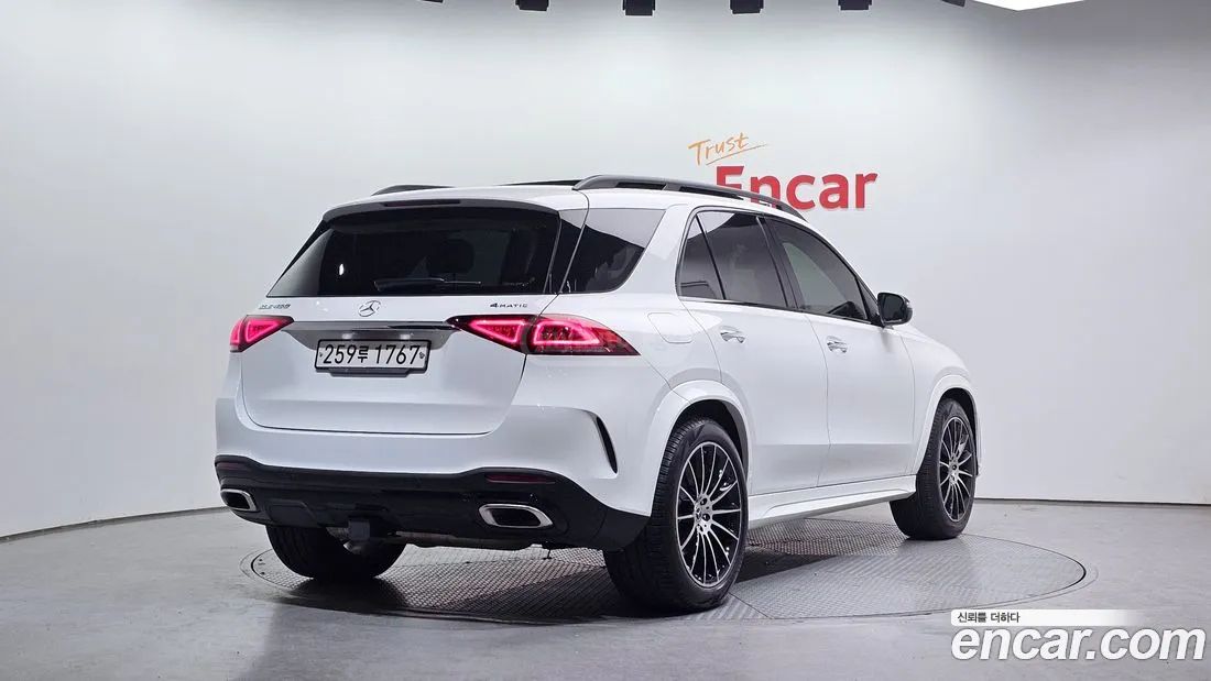 Mercedes-Benz GLE 63 AMG 2020 — photo 2
