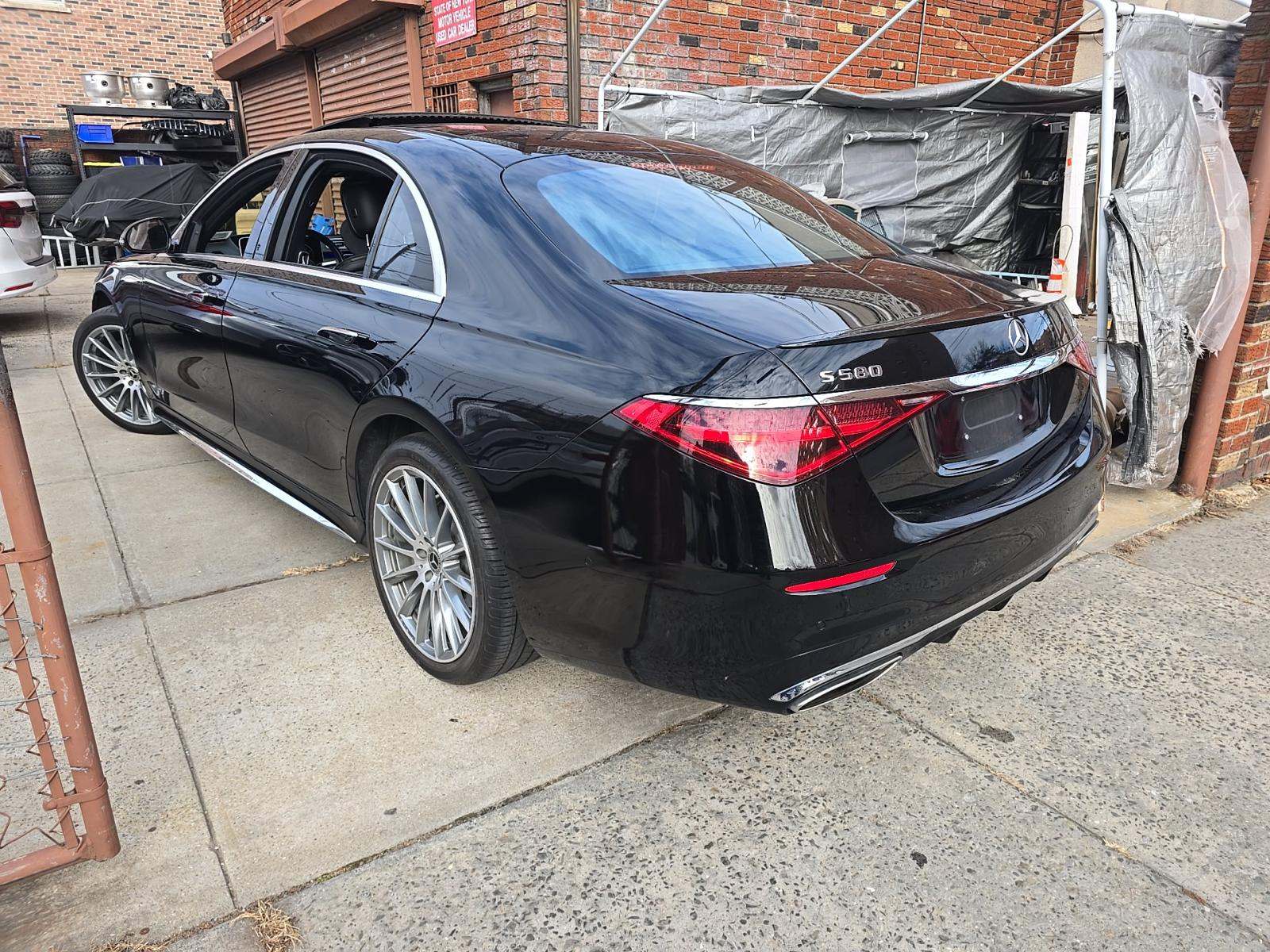 Mercedes-Benz S 580 2023 — photo 2
