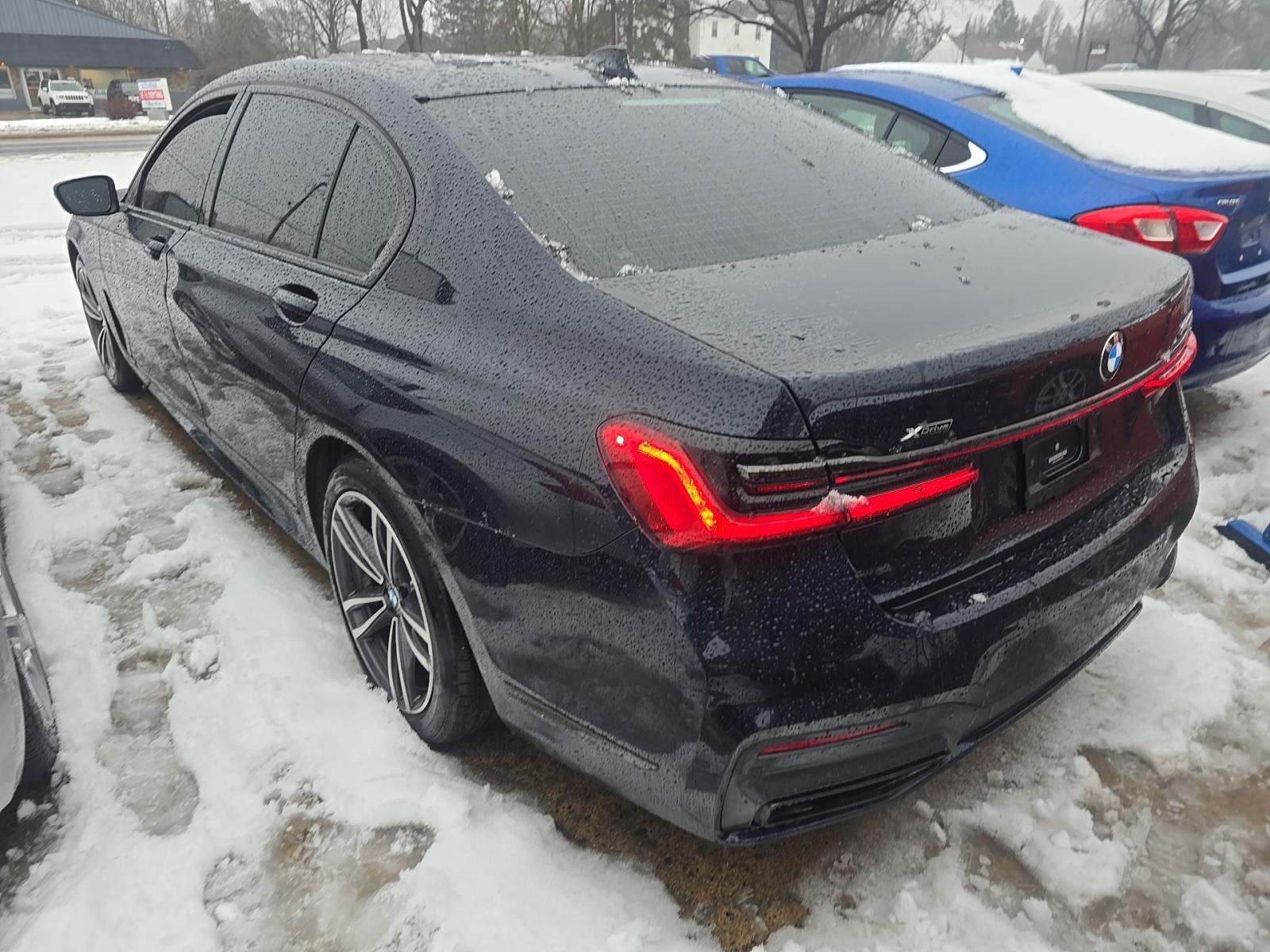 BMW 740 2021 — photo 2