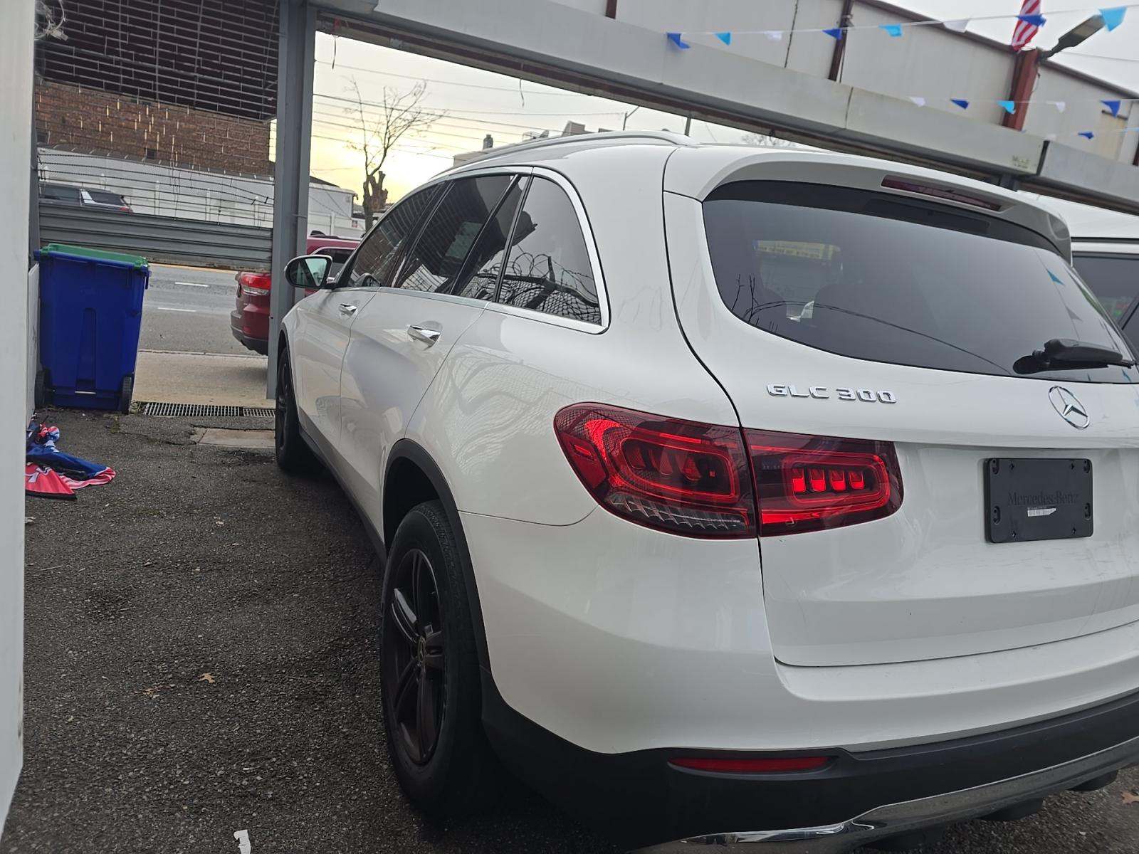 Mercedes-Benz GLC 300 2020 — photo 2