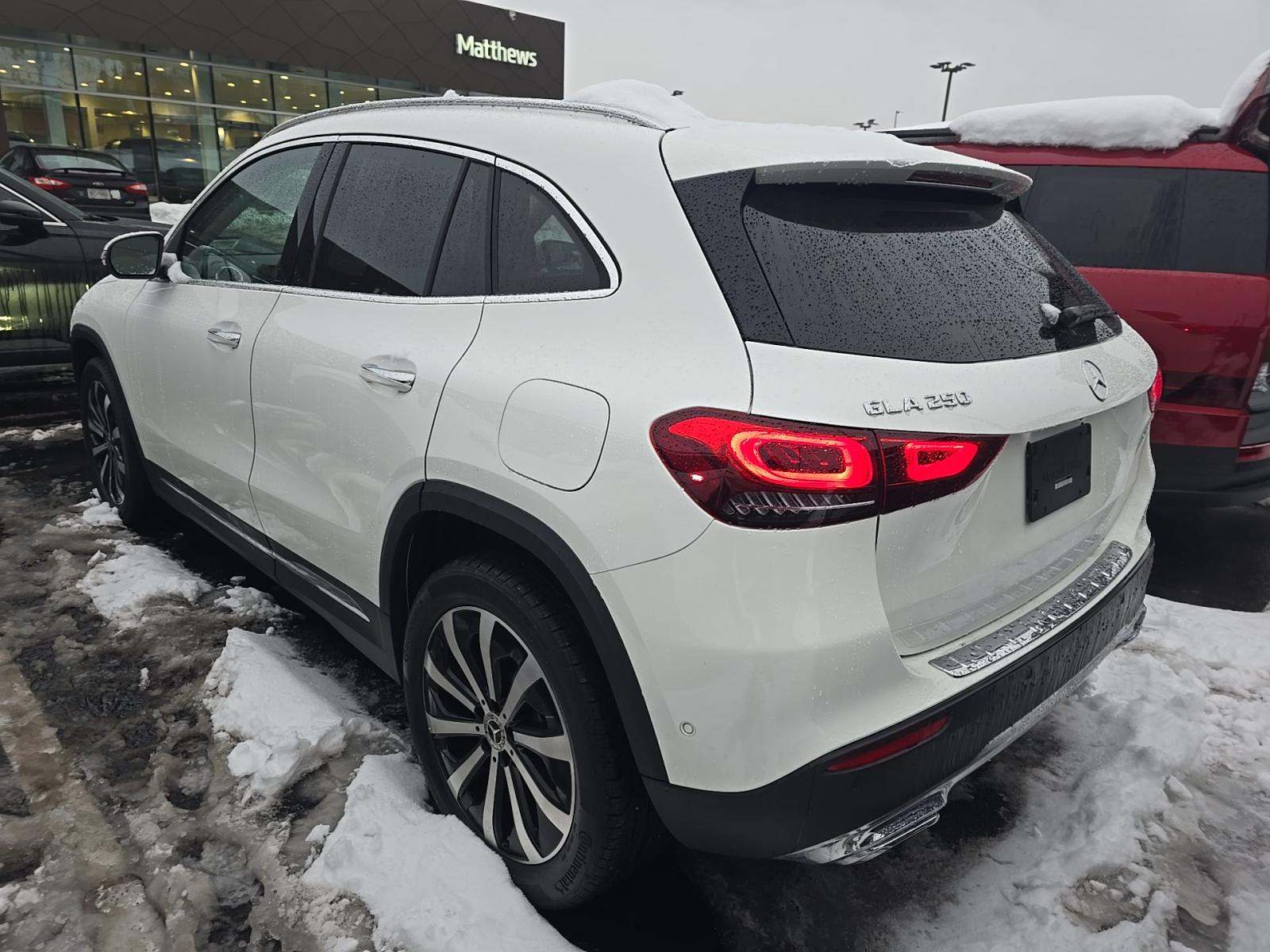 Mercedes-Benz GLA 250 2023 — photo 2