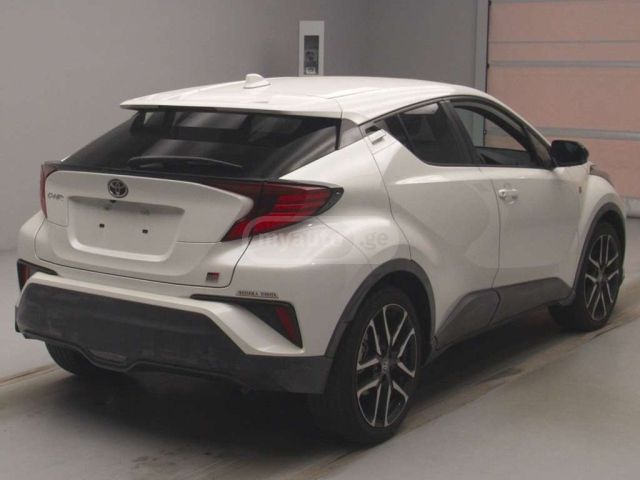 Toyota CHR 2020 — photo 2
