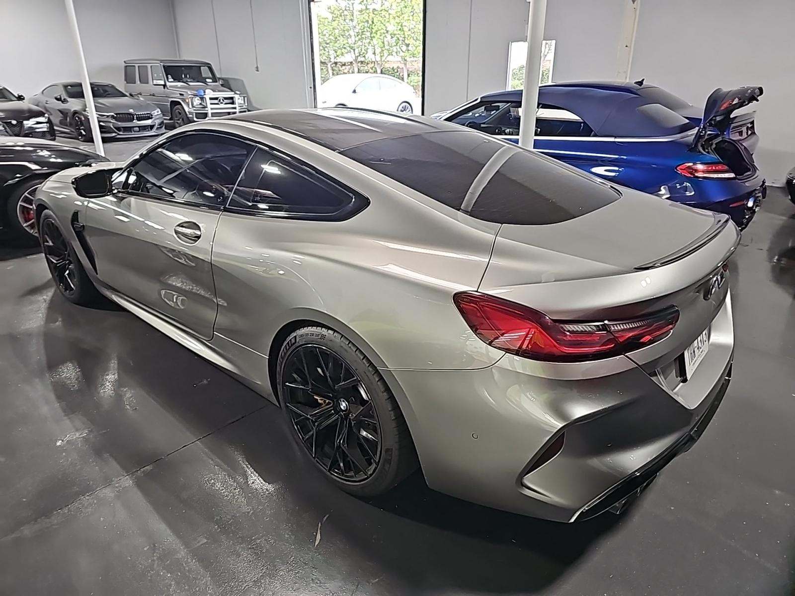 BMW M8 2022 — photo 2