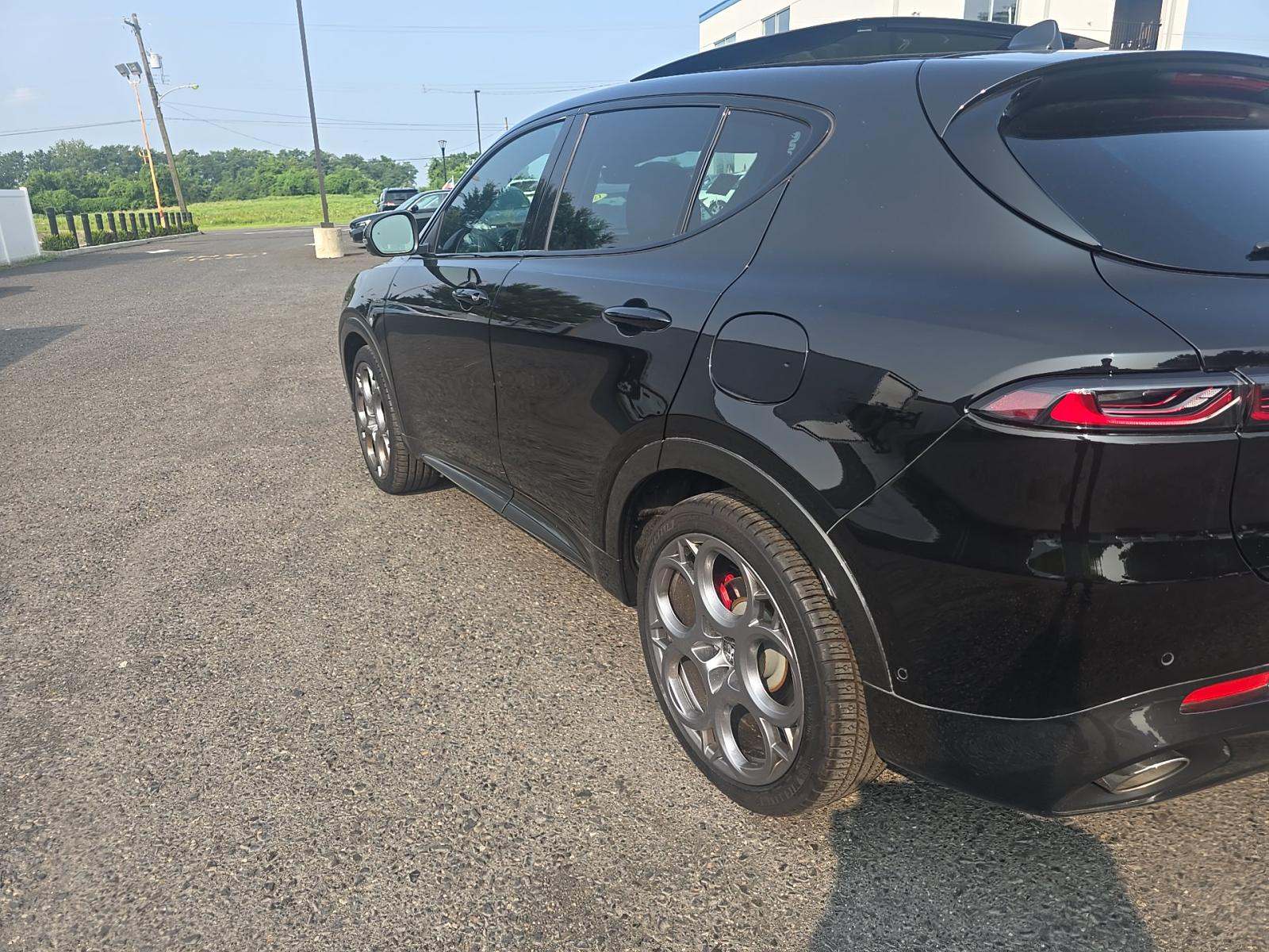 Alfa Romeo Tonale 2024 — photo 2