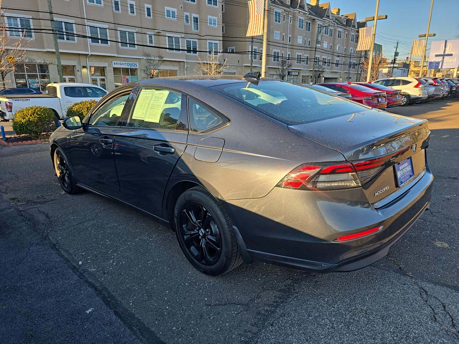 Honda Accord 2025 — photo 2