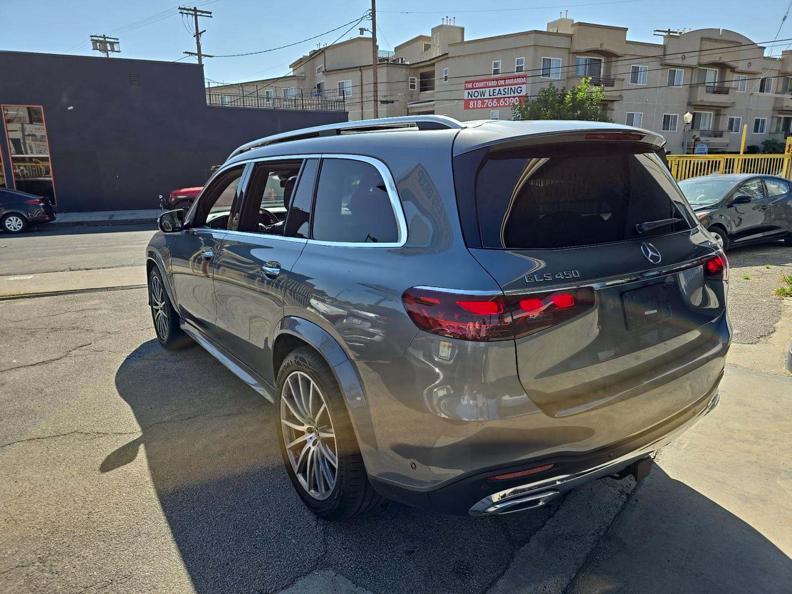 Mercedes-Benz GLS 450 2025 — photo 2