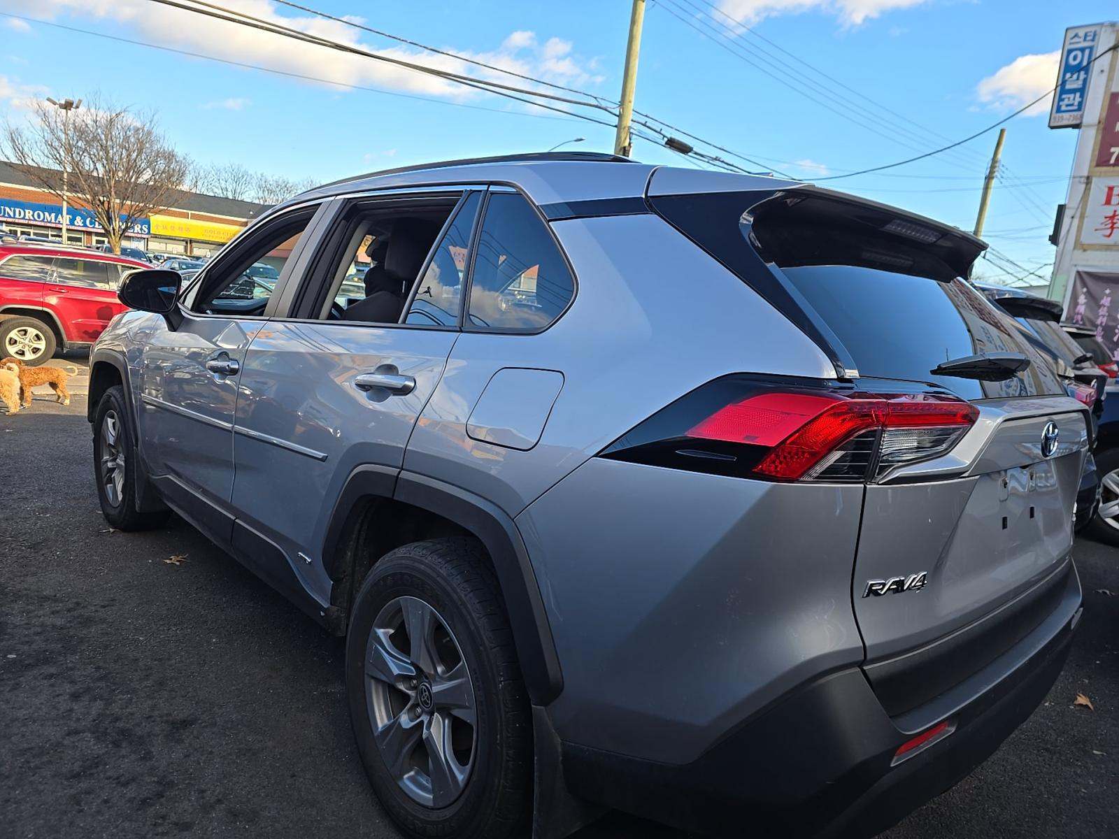 Toyota RAV 4 2024 — photo 2