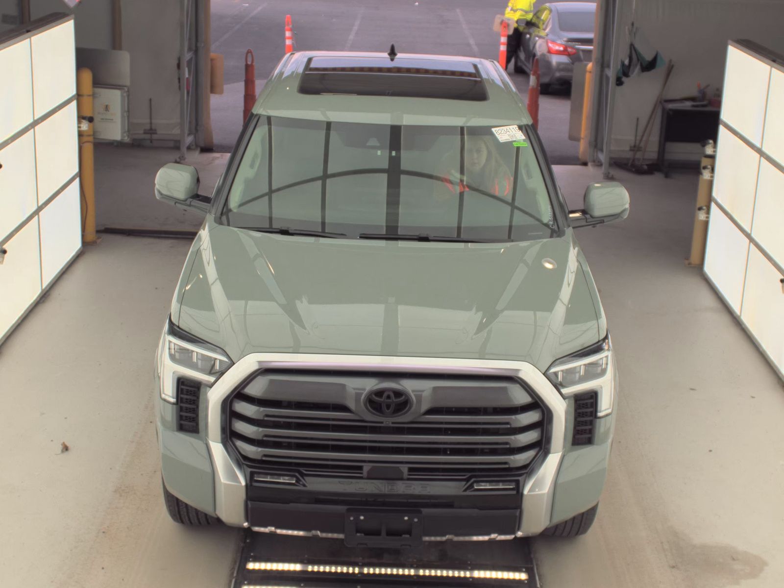 Toyota Tundra 2024 — photo 2