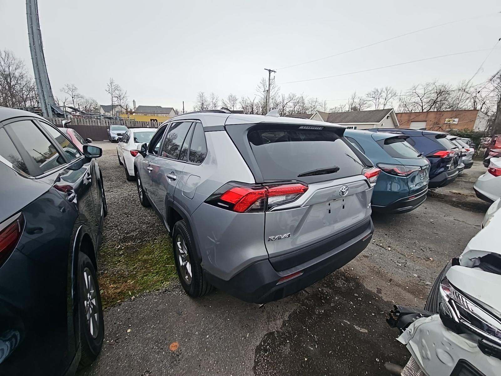 Toyota RAV 4 2024 — photo 2