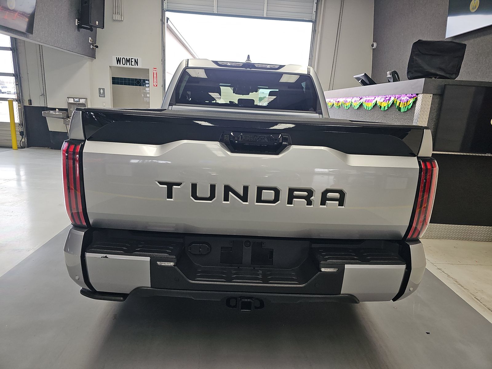 Toyota Tundra 2025 — photo 2