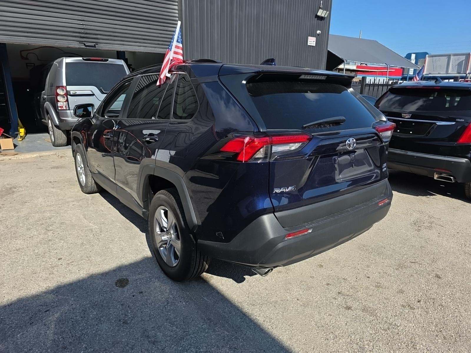 Toyota RAV 4 2025 — photo 2