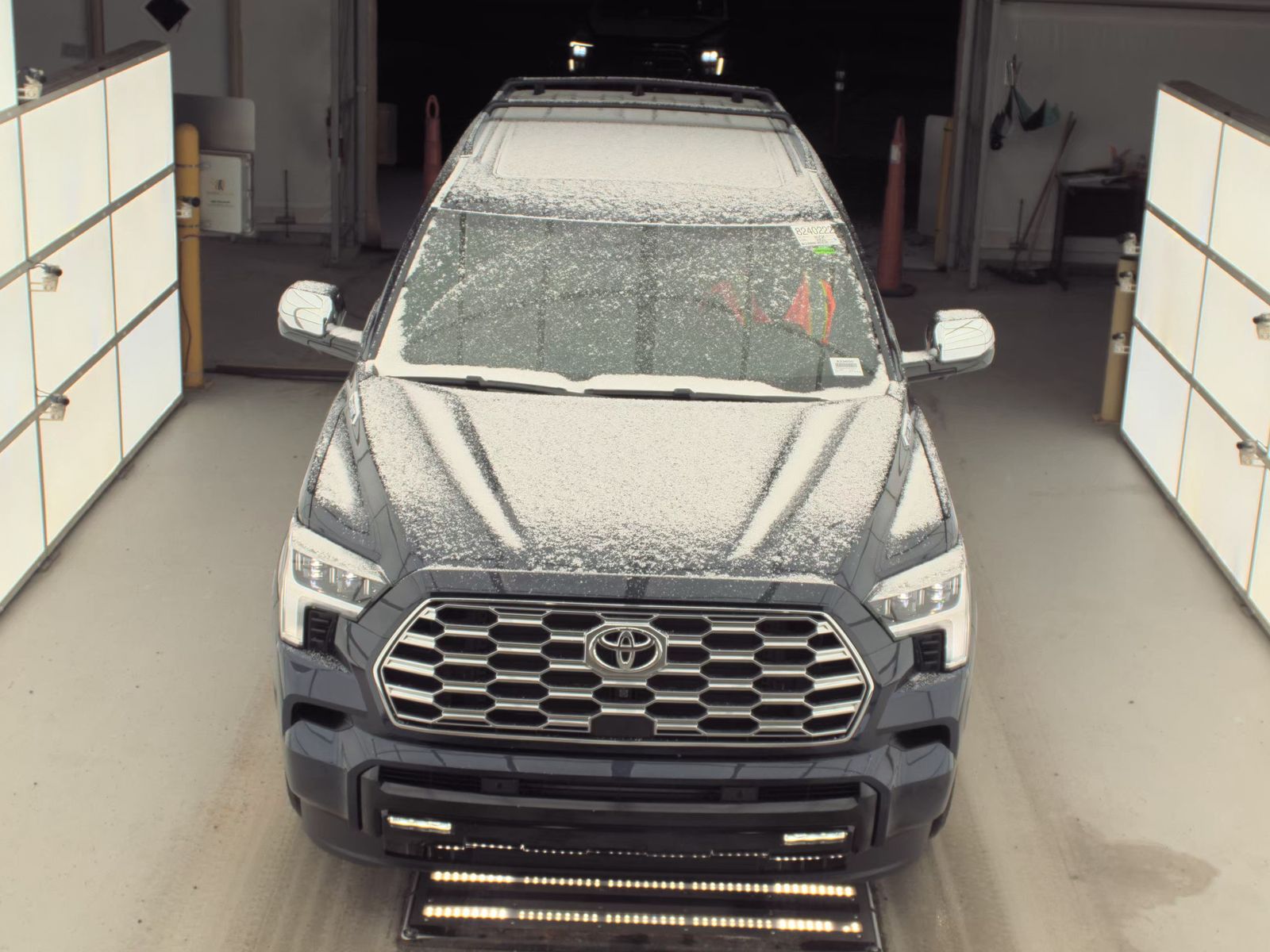 Toyota Sequoia 2026 — photo 2