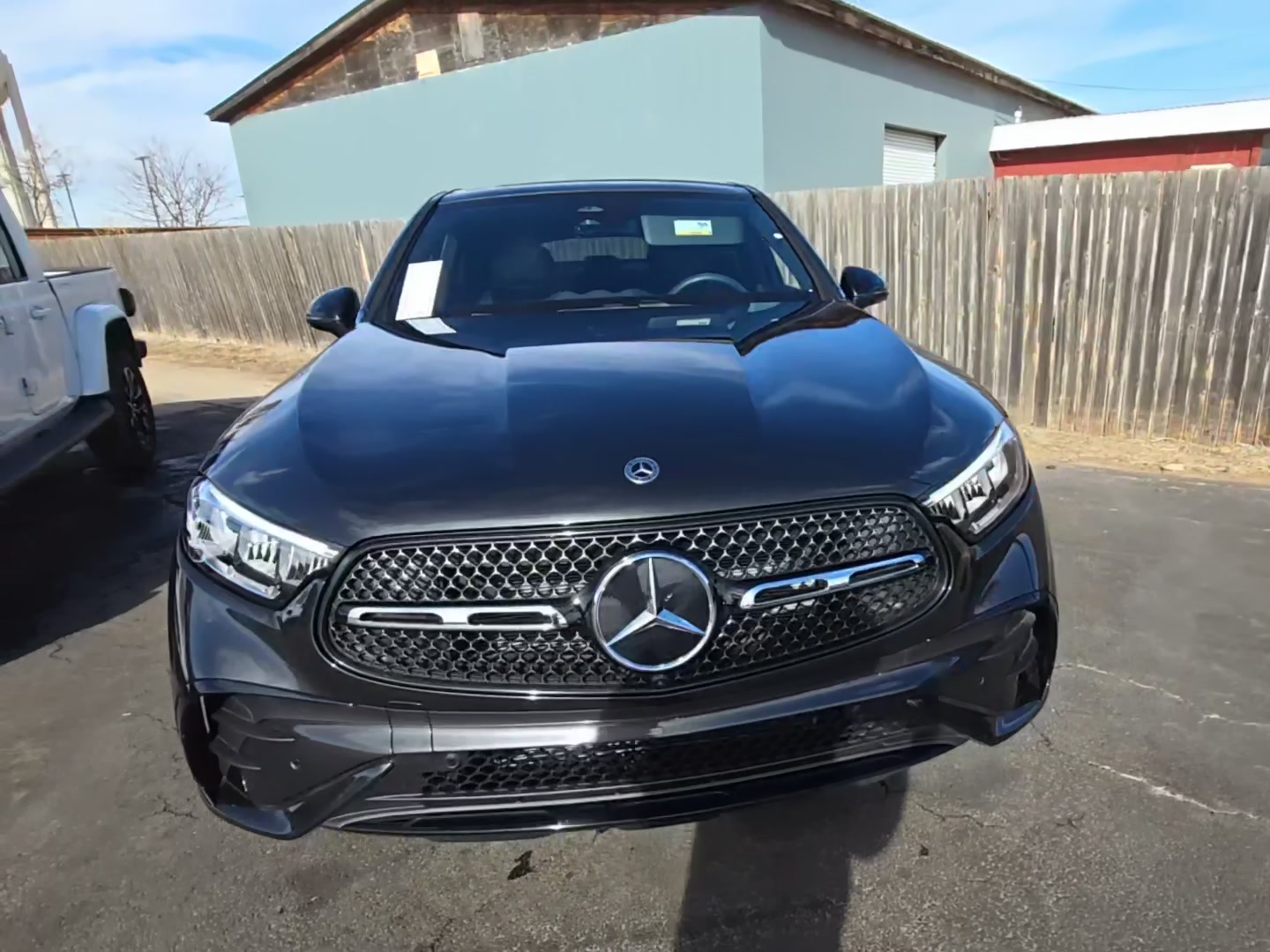 Mercedes-Benz GLC 300 2025 — photo 2