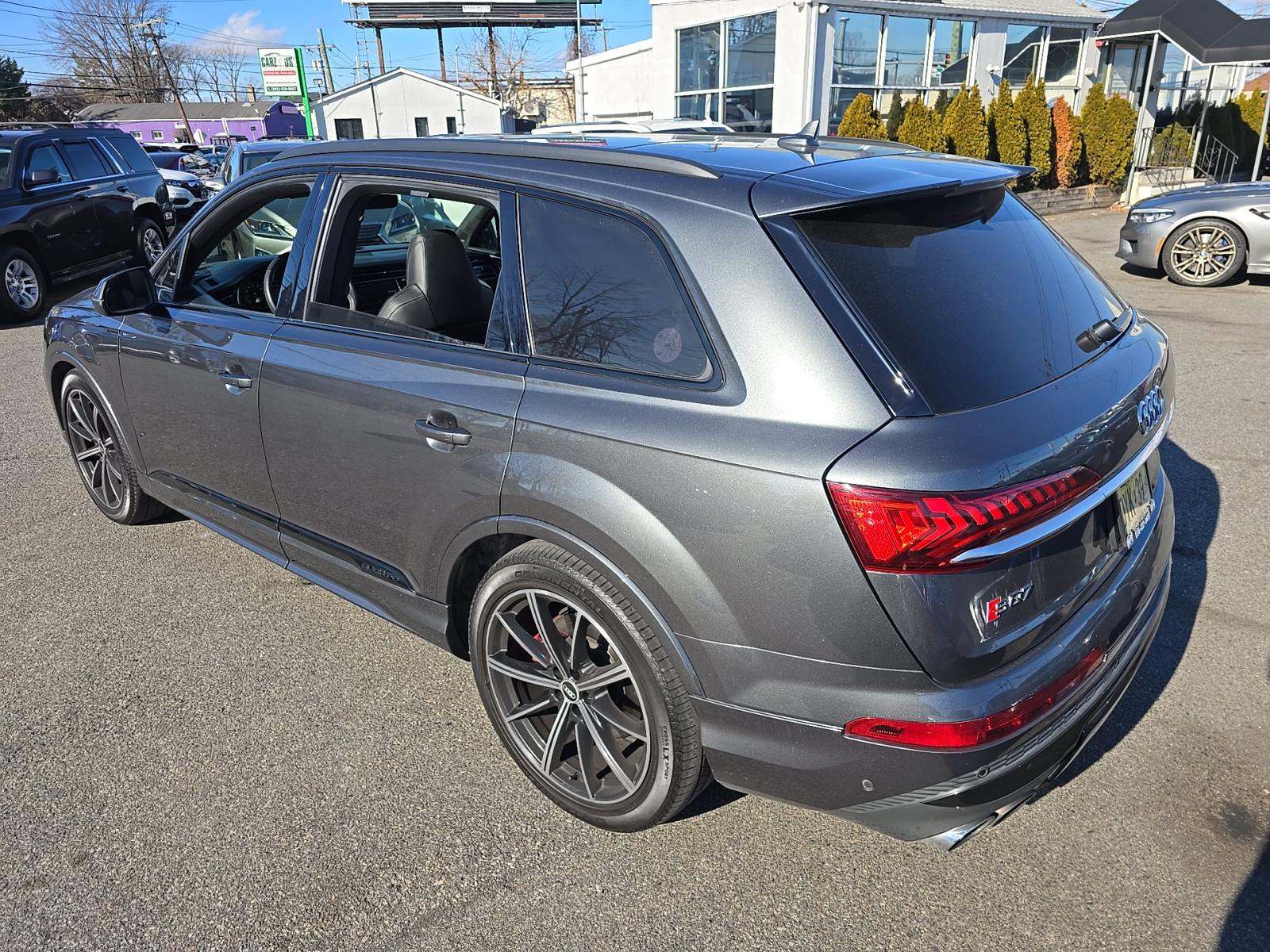 Audi SQ7 2021 — photo 2