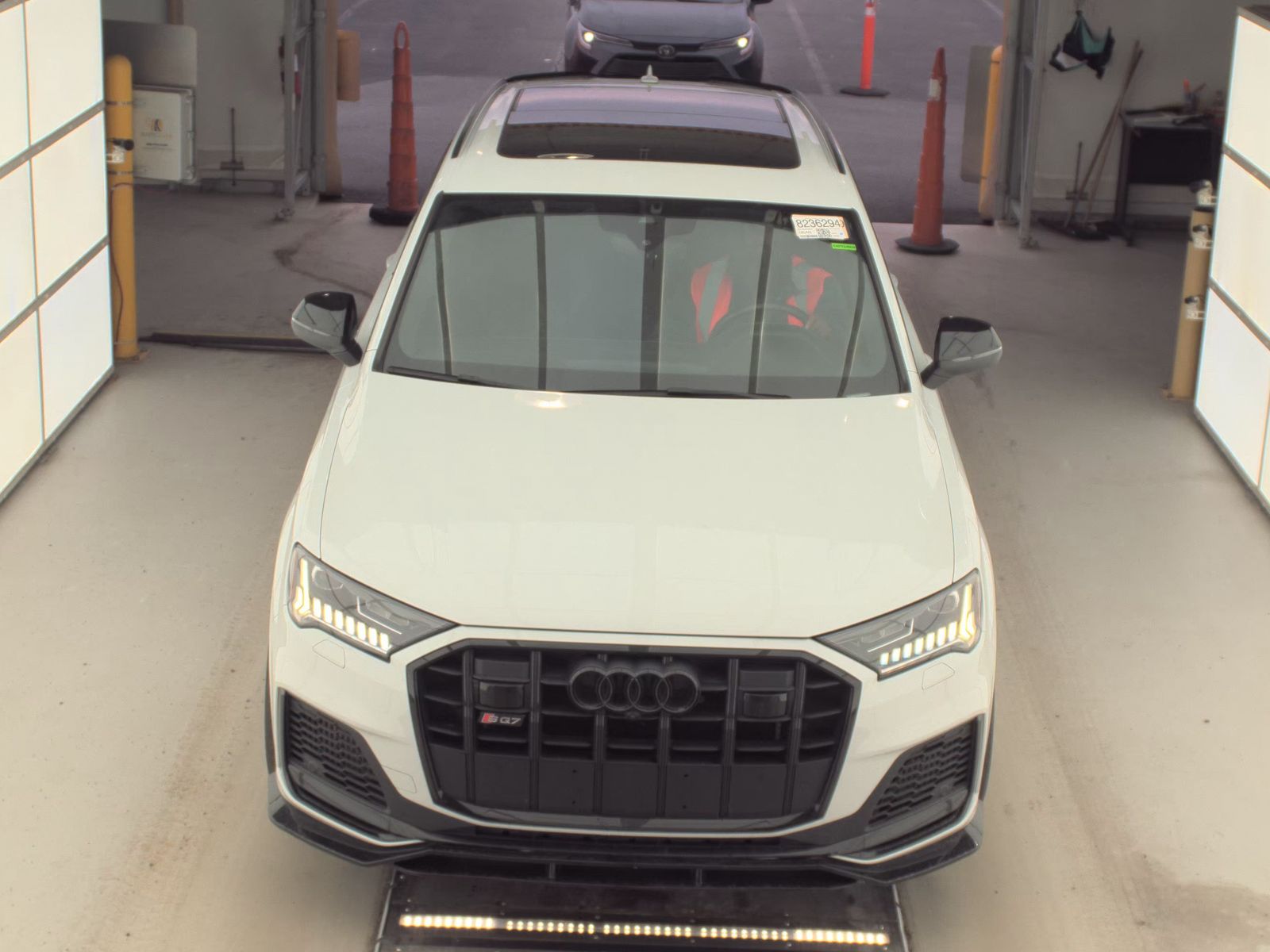 Audi SQ7 2021 — photo 2