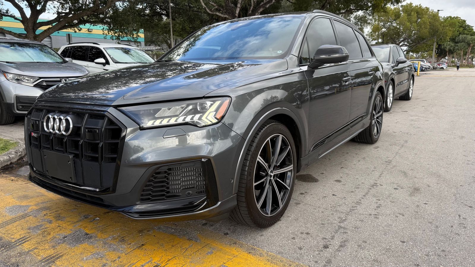 Audi SQ7 2020 — photo 2