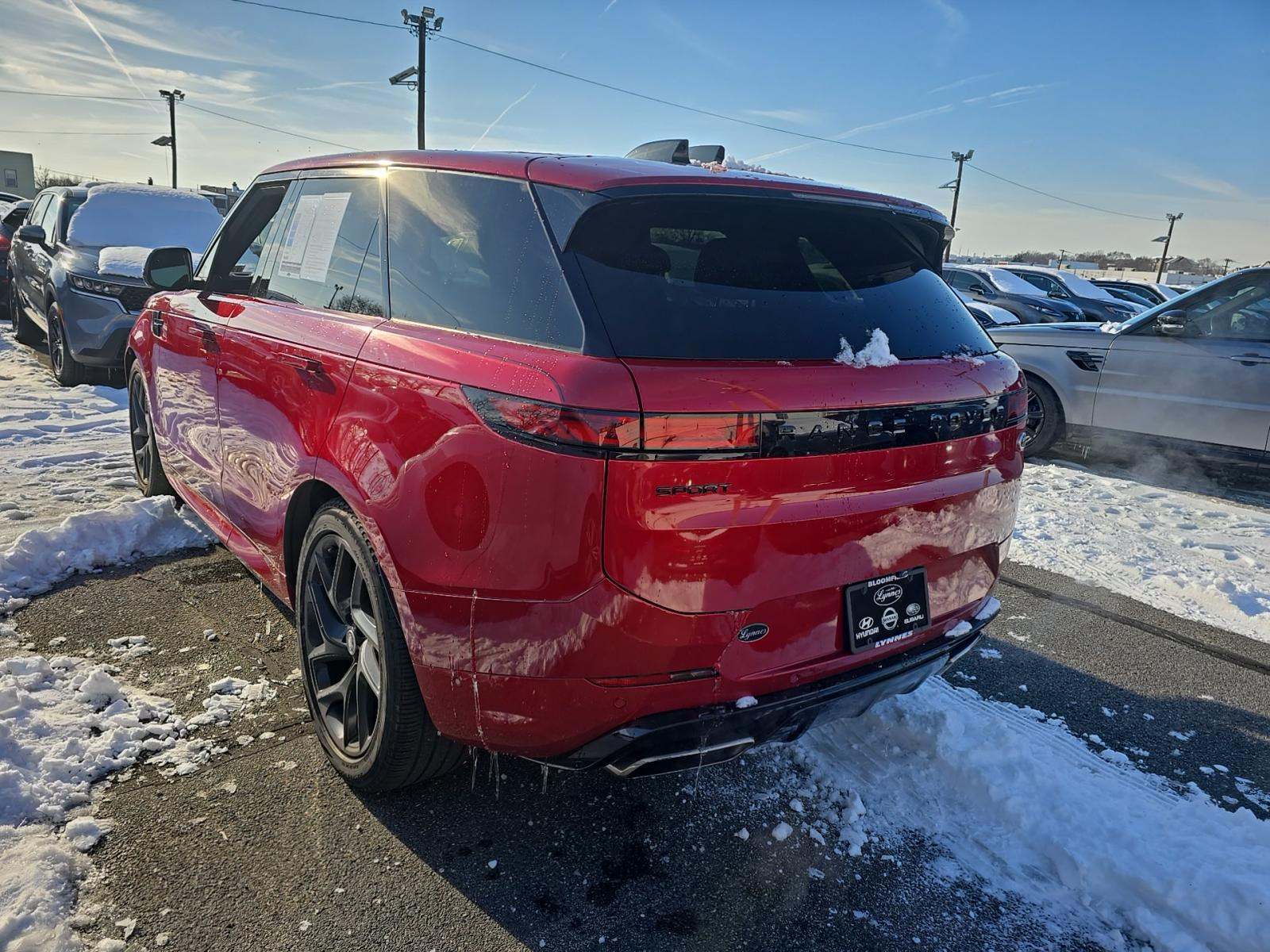 Land Rover Range Rover Sport 2023 — photo 2