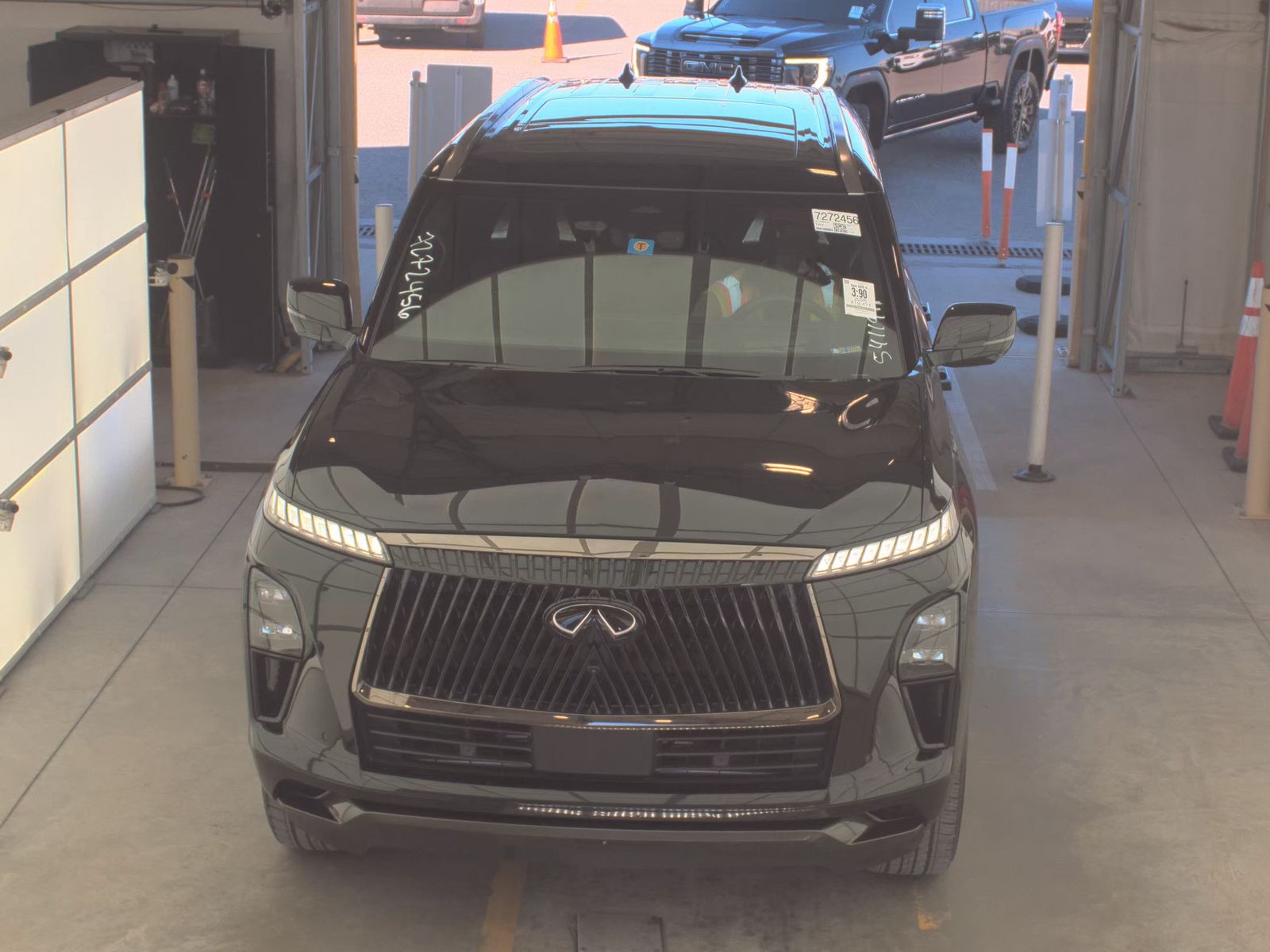Infiniti QX 80 2025 — photo 2