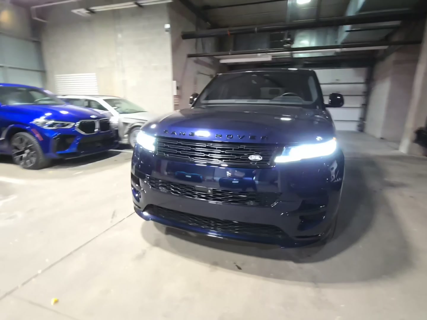 Land Rover Range Rover Sport 2023 — photo 2