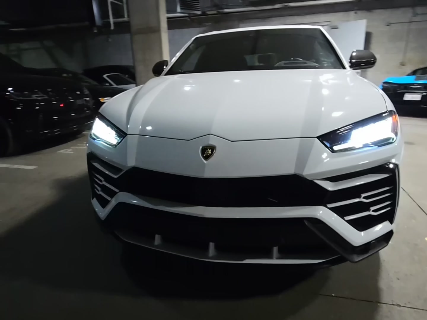 Lamborghini Urus 2020 — photo 2