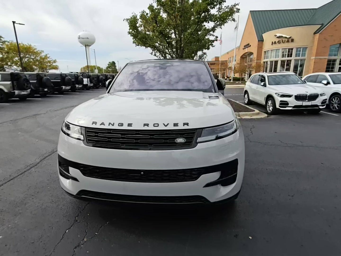 Land Rover Range Rover Sport 2023 — photo 2