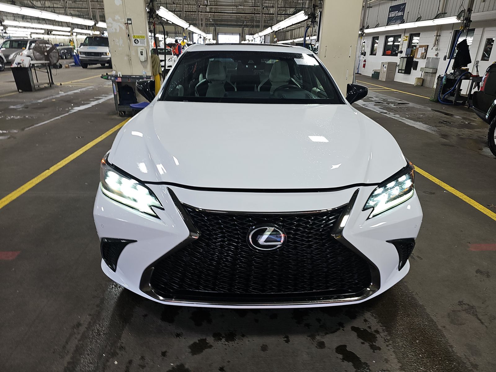 Lexus ES 350 2021 — photo 2