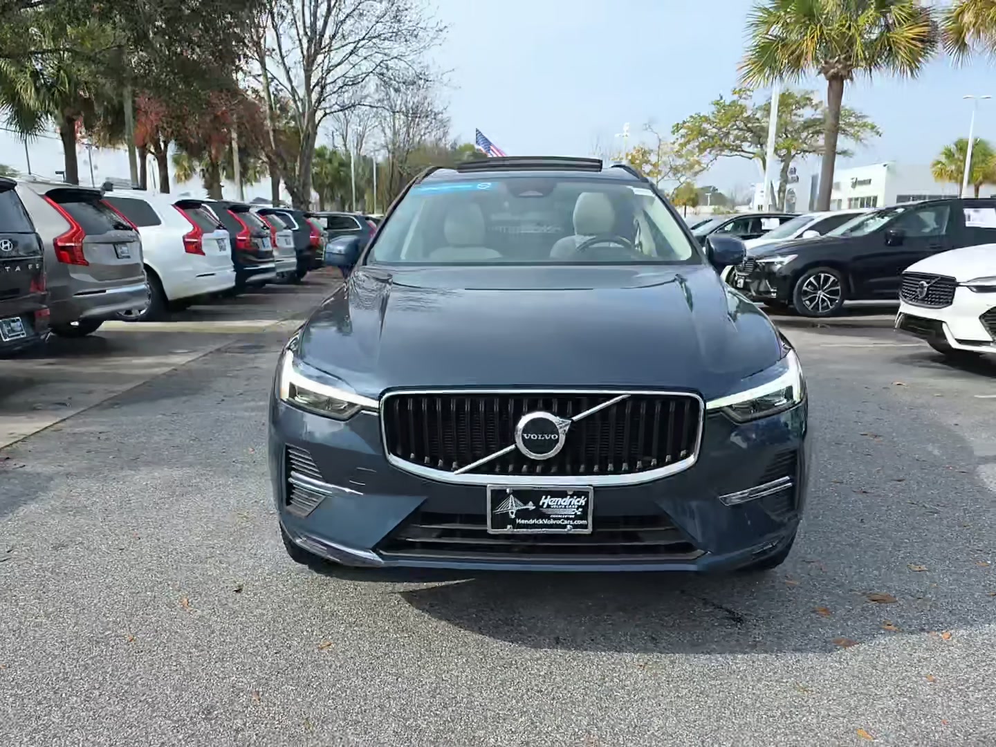 Volvo XC 60 2022 — photo 2