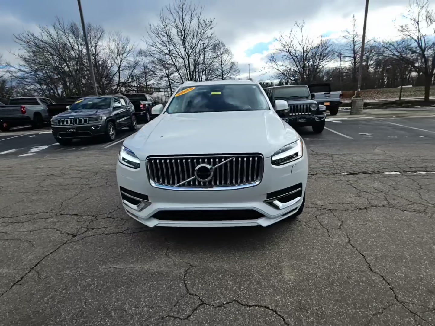 Volvo XC 90 2023 — photo 2