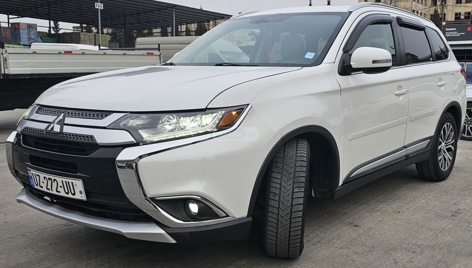 Mitsubishi Outlander 2016 — photo 2