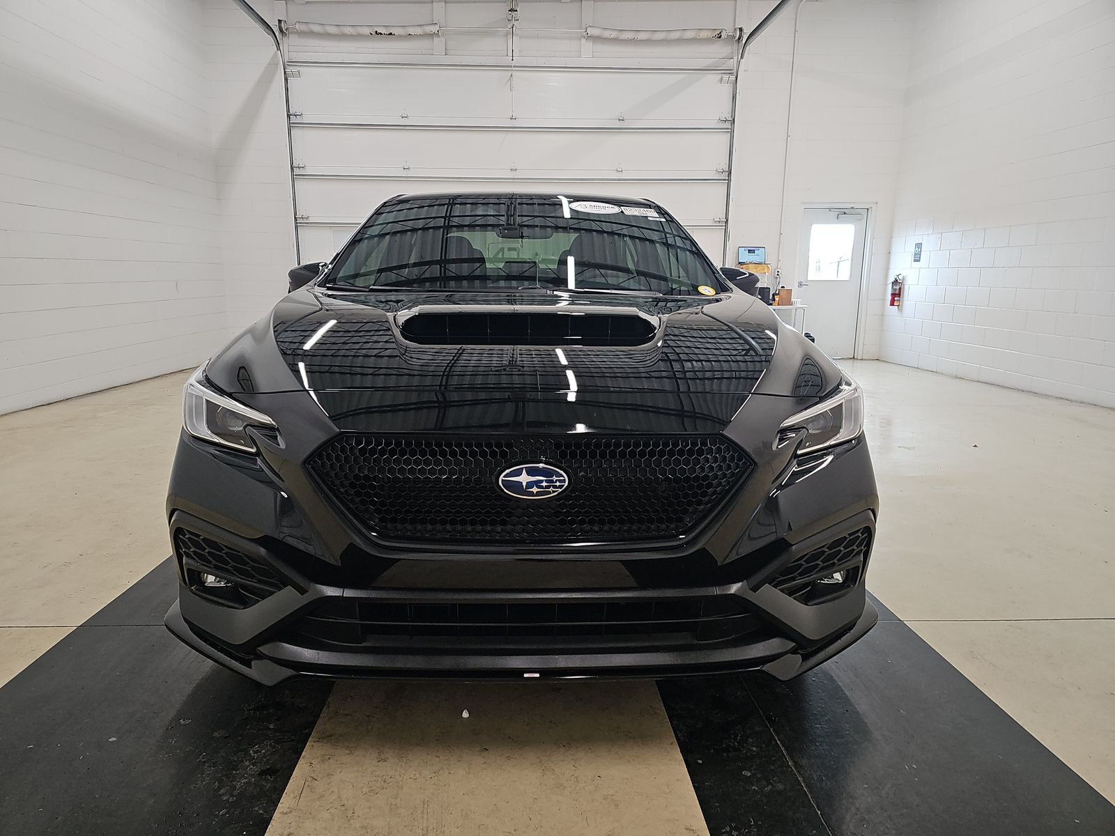 Subaru WRX 2025 — photo 2