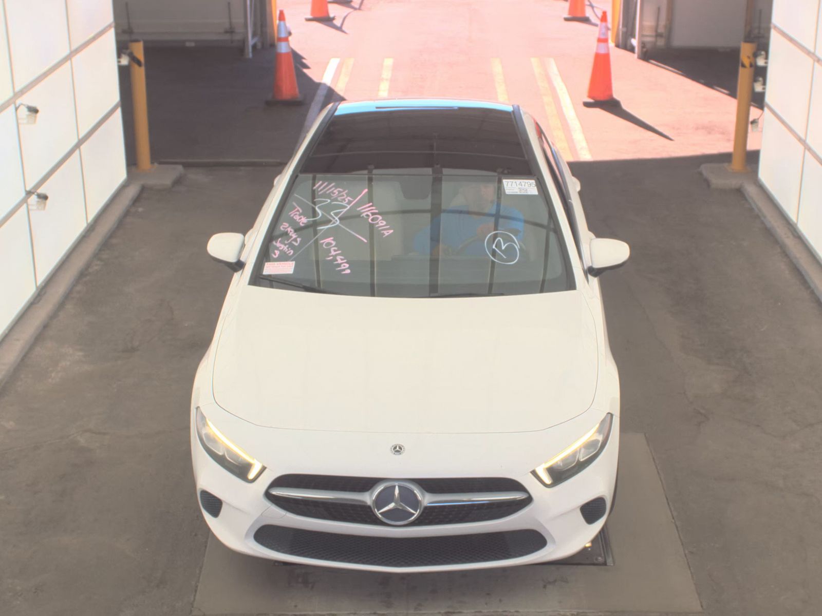 Mercedes-Benz A 220 2019 — photo 2