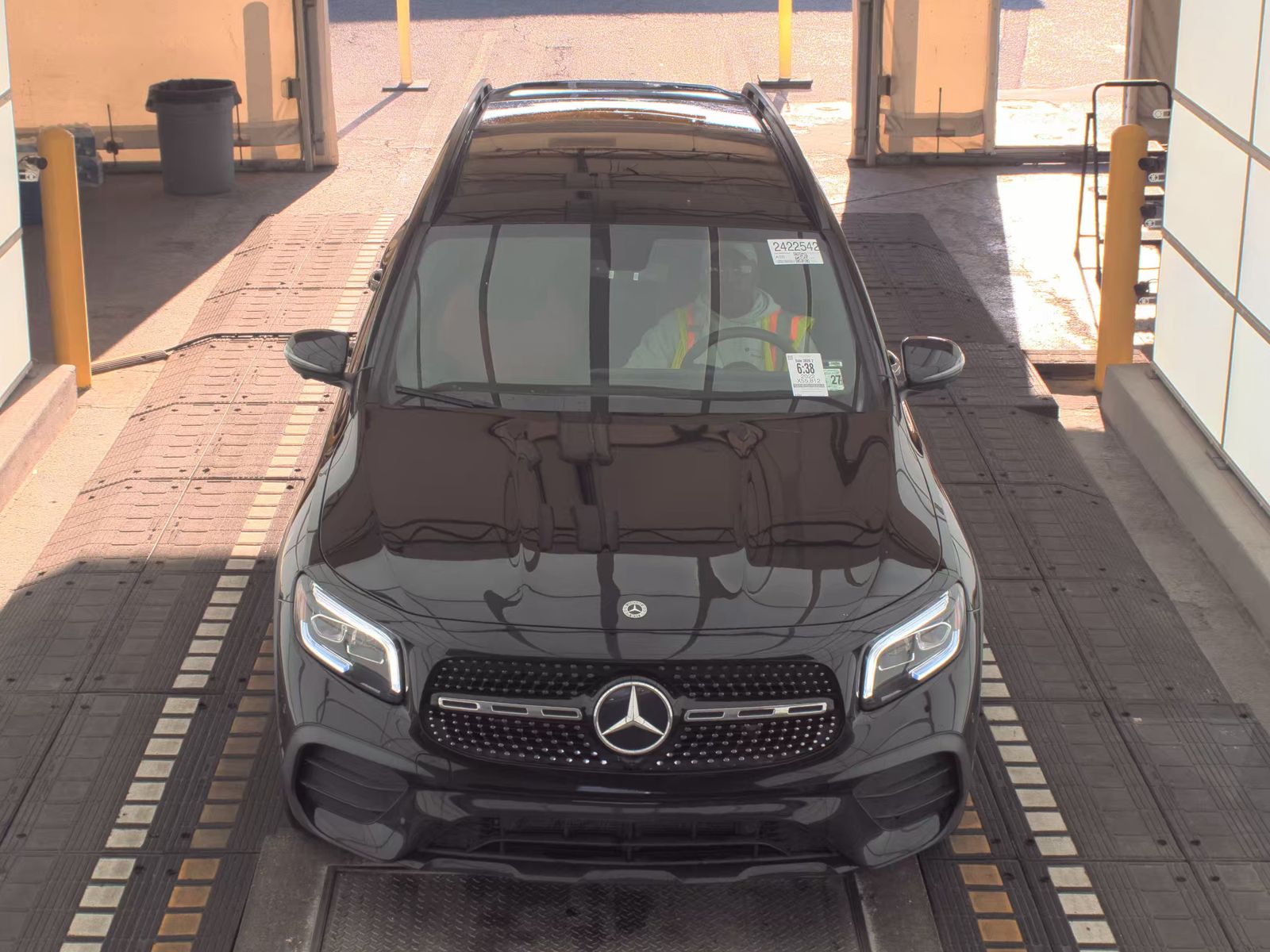 Mercedes-Benz GLB 250 2022 — photo 2