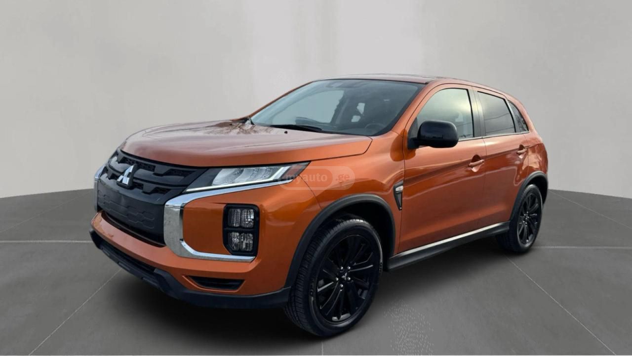 Mitsubishi Outlander 2022 — photo 2
