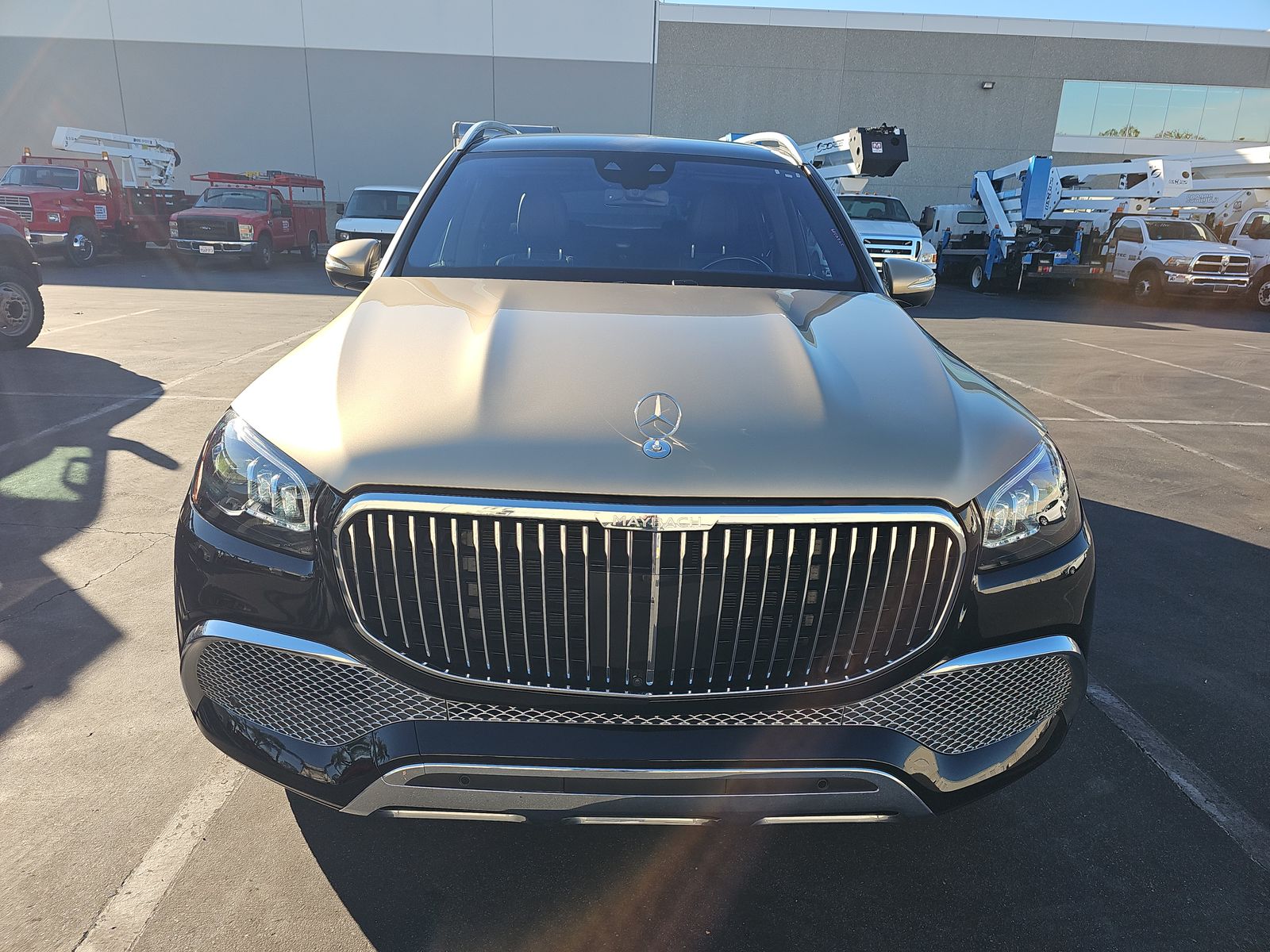 Mercedes-Benz GLS 600 2023 — photo 2
