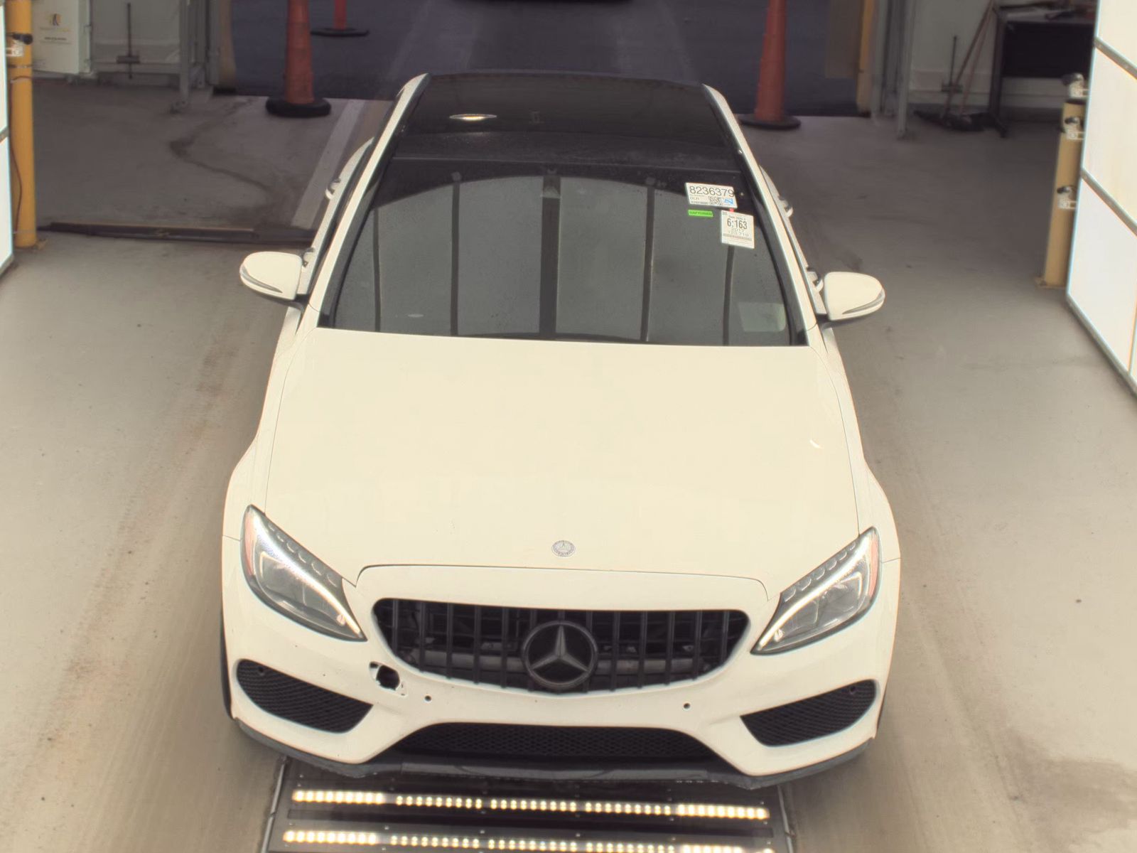 Mercedes-Benz C 300 2017 — photo 2
