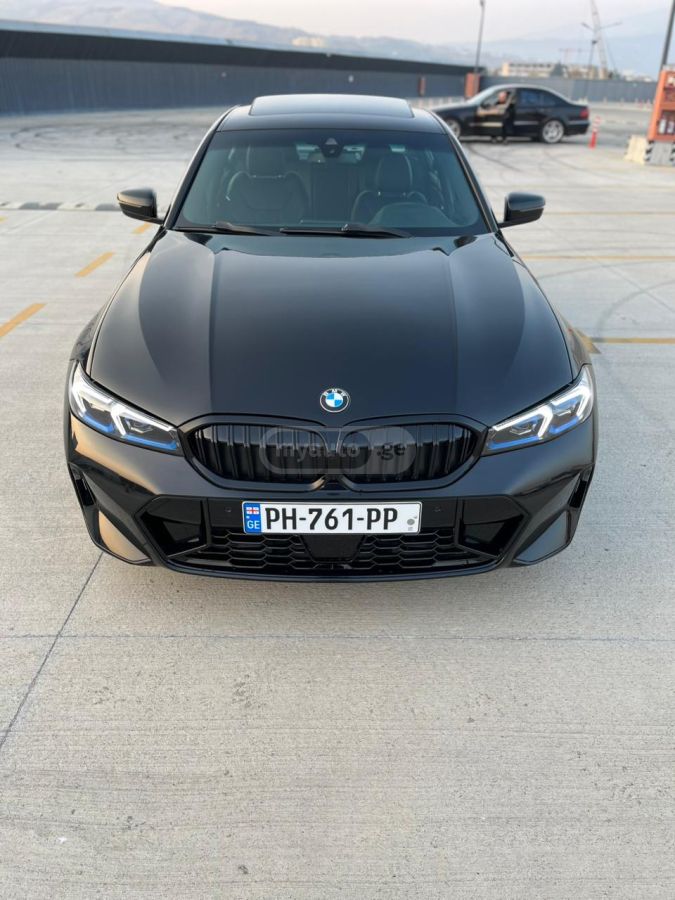 BMW 330 2019 — photo 2