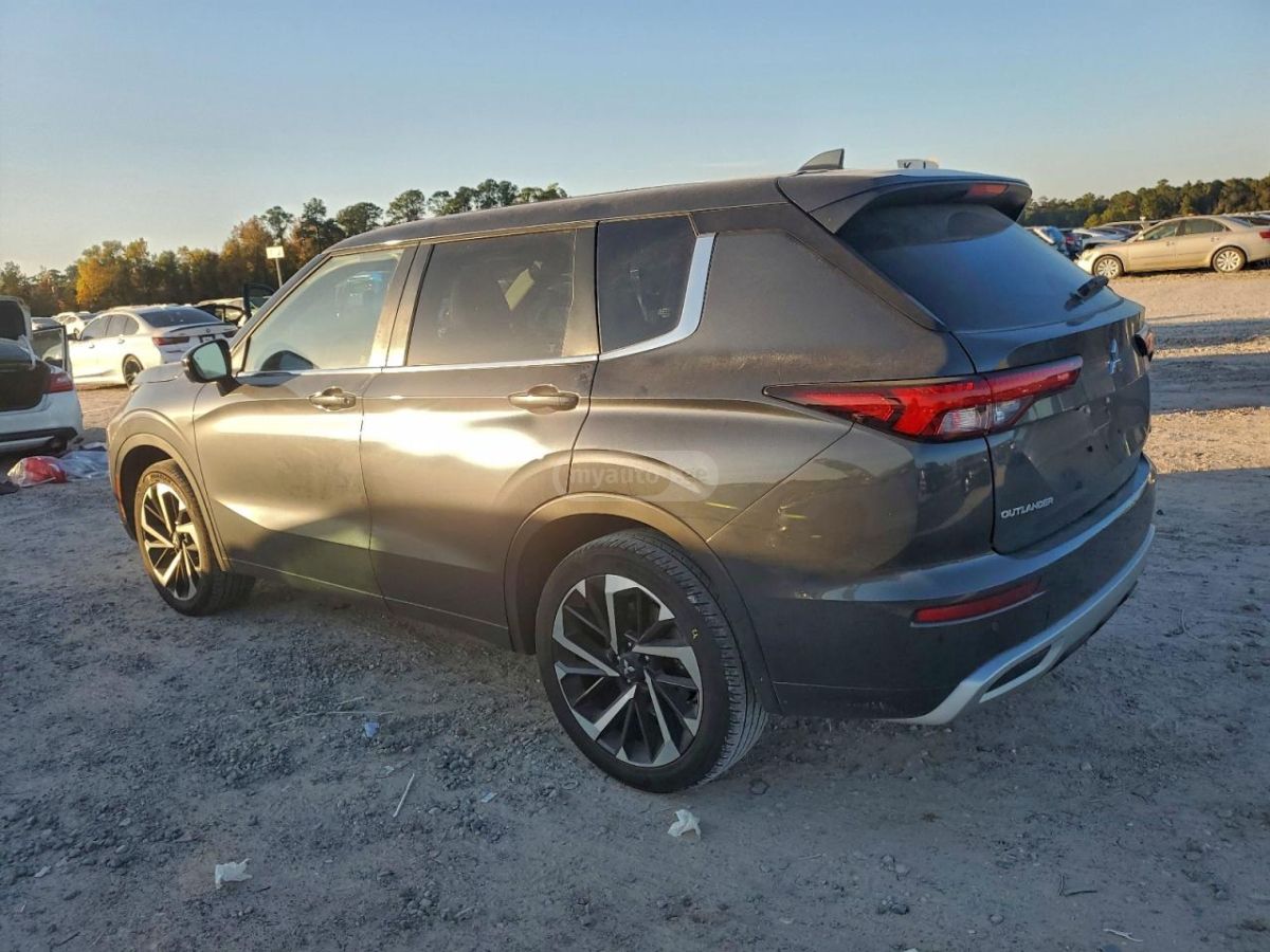 Mitsubishi Outlander 2024 — photo 2