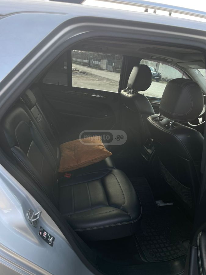 Mercedes-Benz ML 350 2012 — photo 2