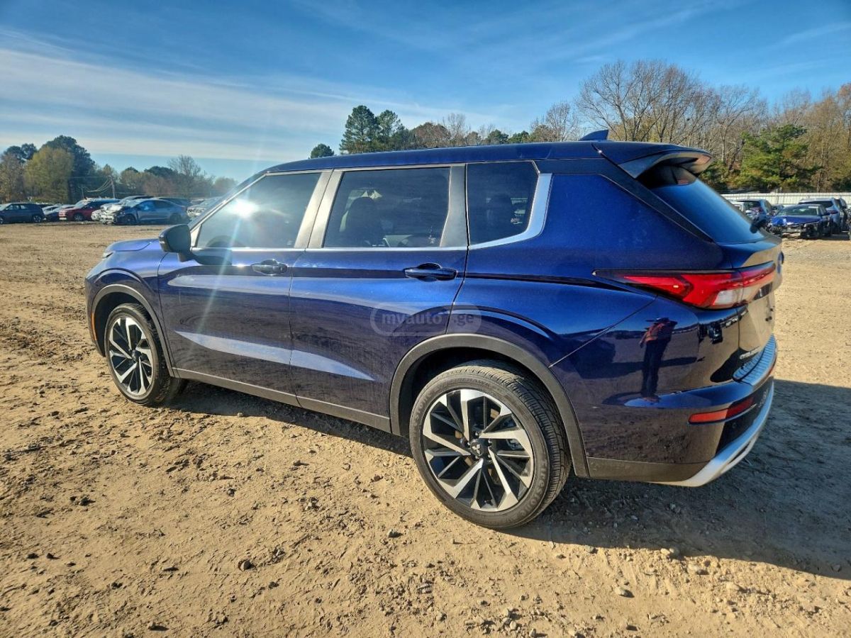 Mitsubishi Outlander 2024 — photo 2