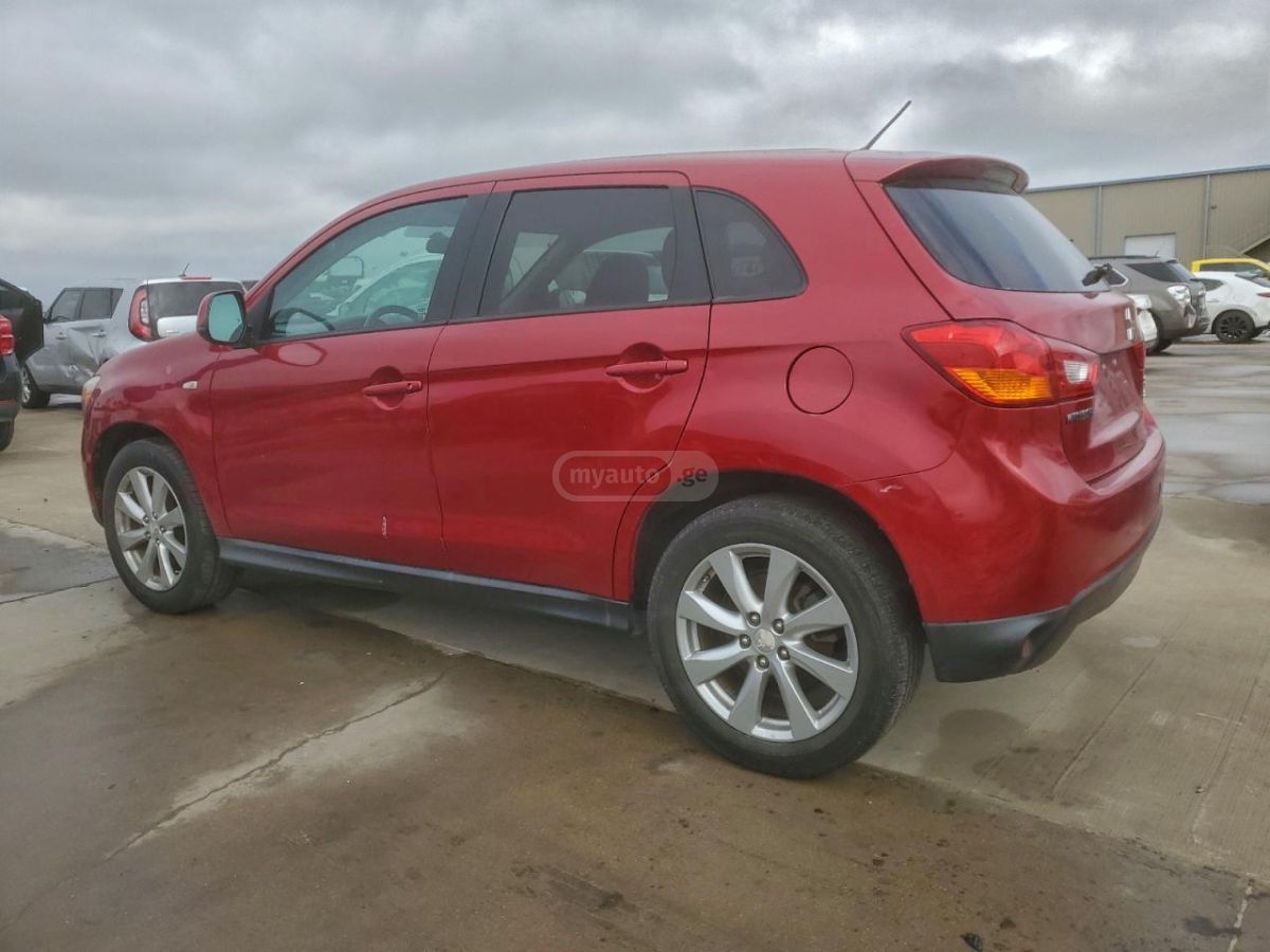 Mitsubishi Outlander 2015 — photo 2