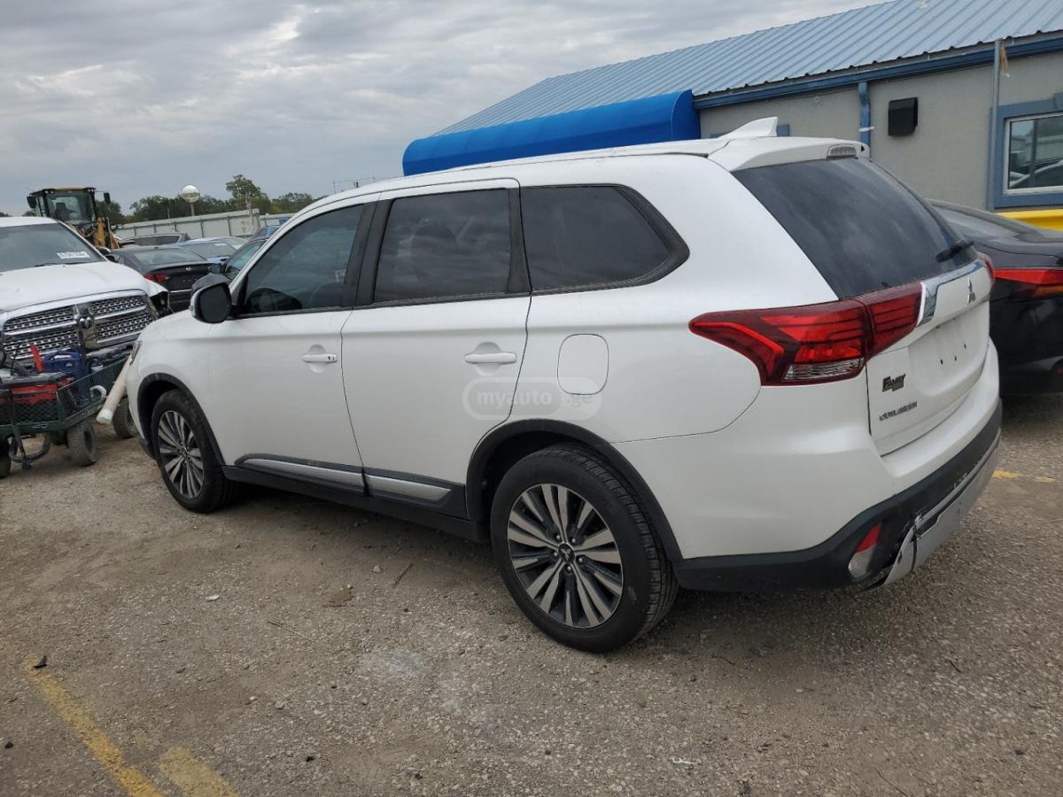 Mitsubishi Outlander 2020 — photo 2