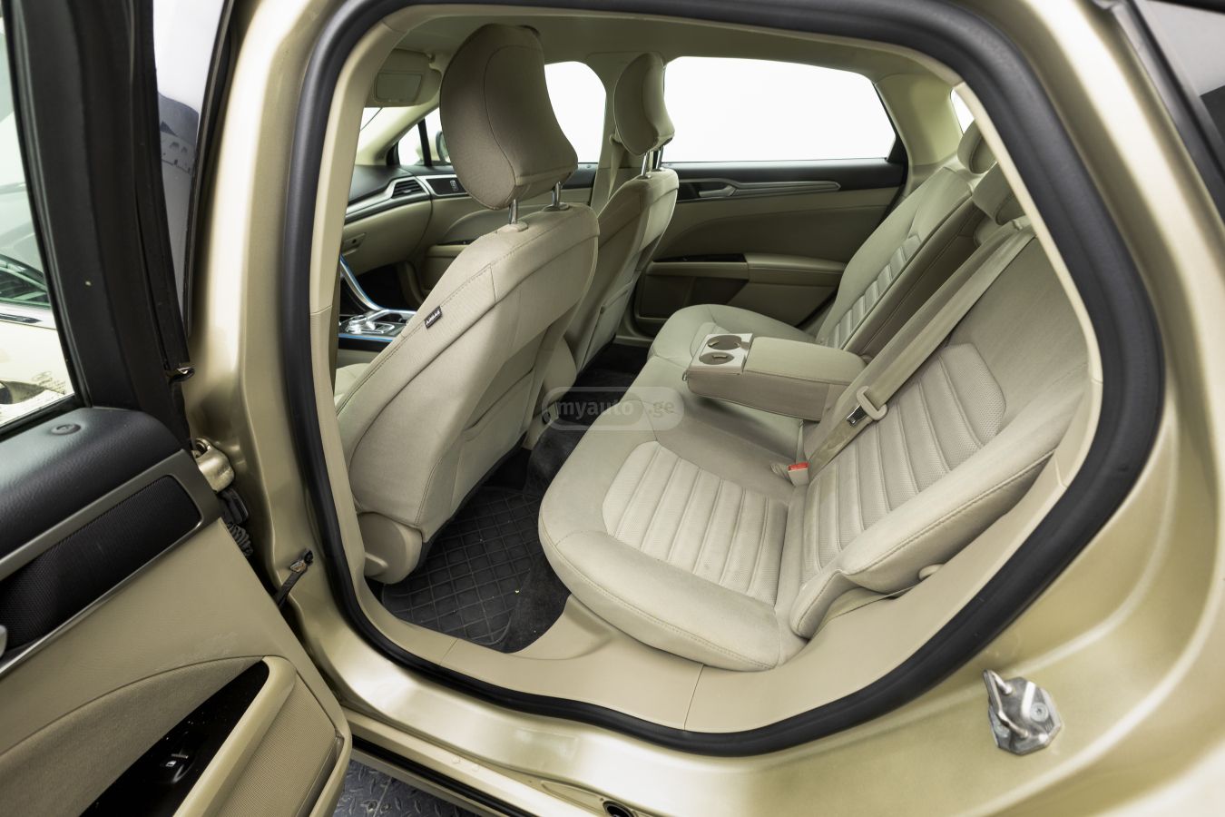 Ford Fusion 2017 — photo 2