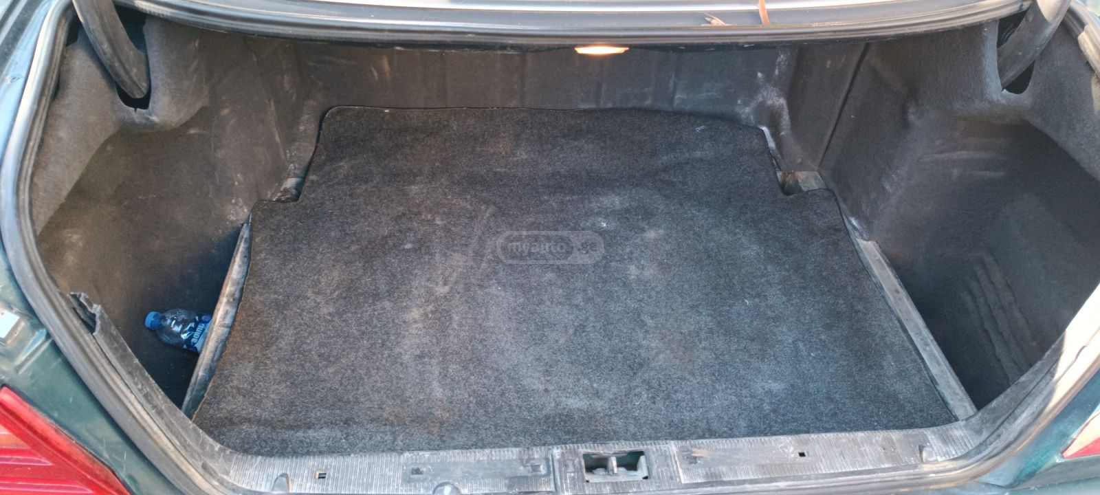 Mercedes-Benz E 220 1999 — photo 2