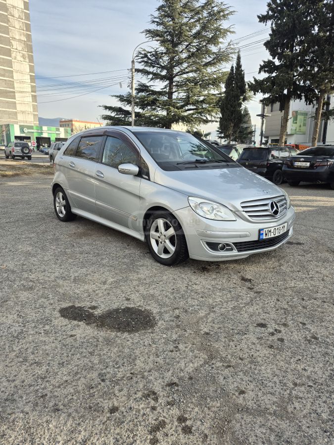 Mercedes-Benz B 170 2006 — photo 2