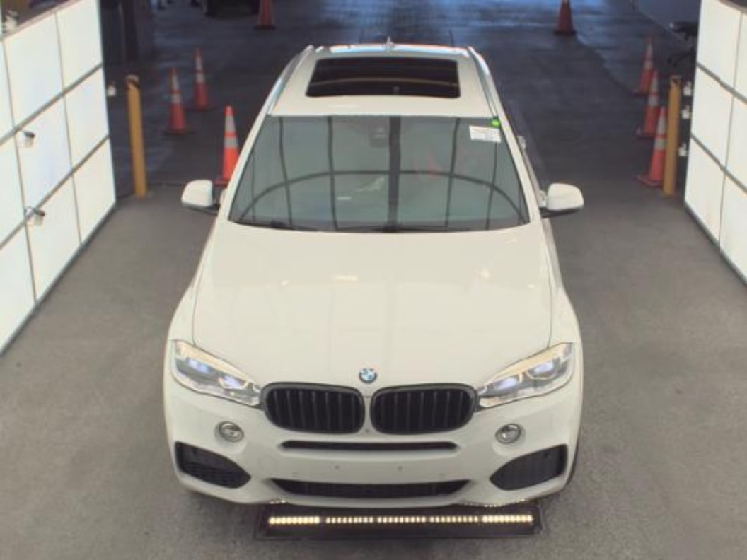 BMW X5 2015 — photo 2