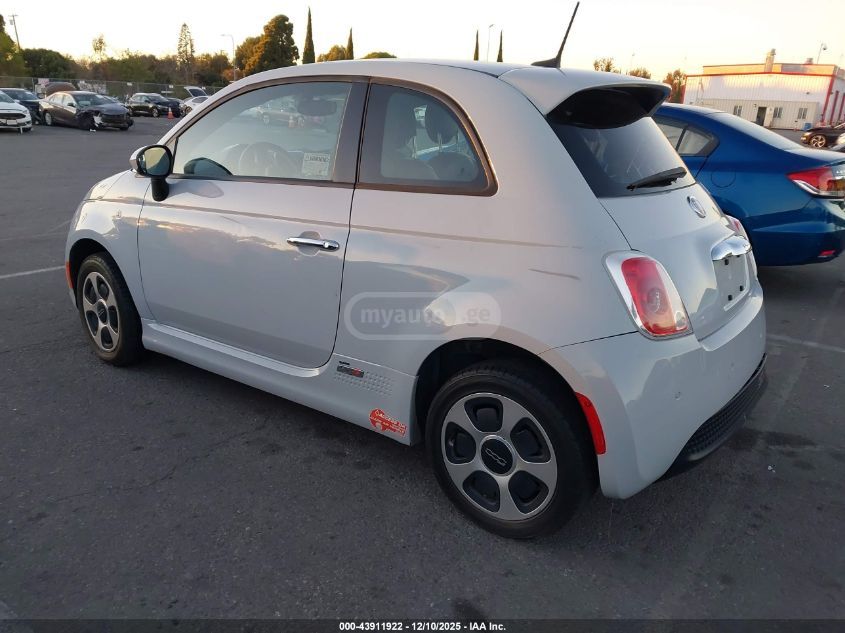 Fiat 500e 2017 — photo 2
