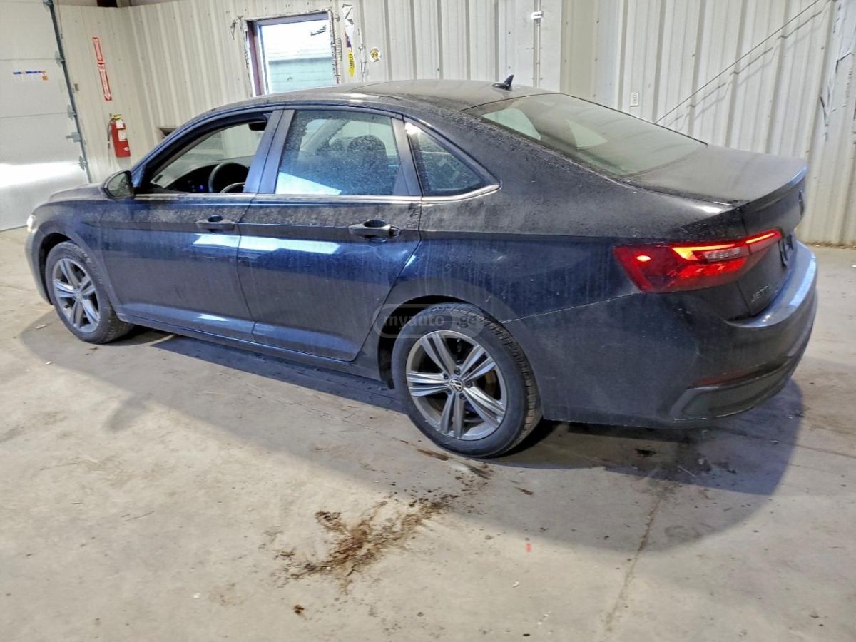 Volkswagen Jetta 2024 — photo 2