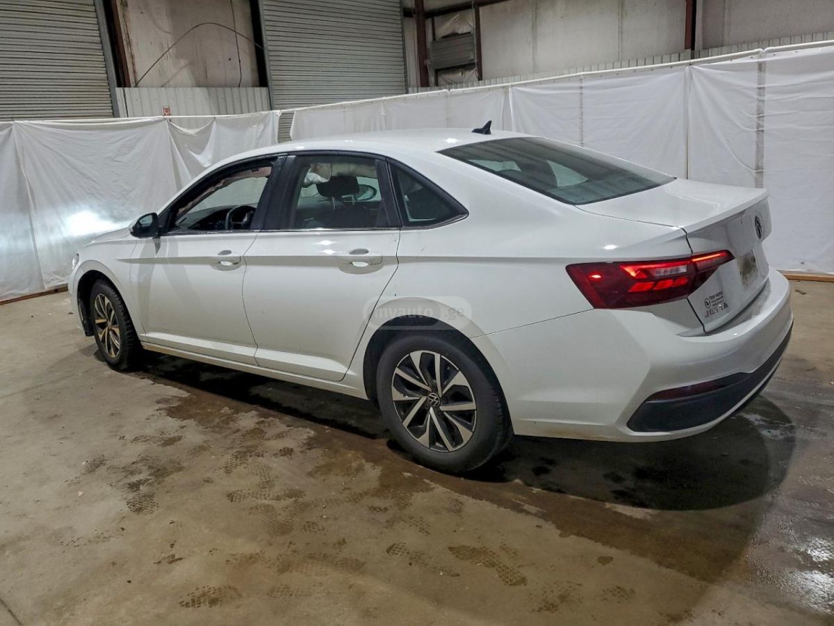 Volkswagen Jetta 2024 — photo 2